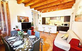 Suprema House, Jacuzzi, Lake 50Mt